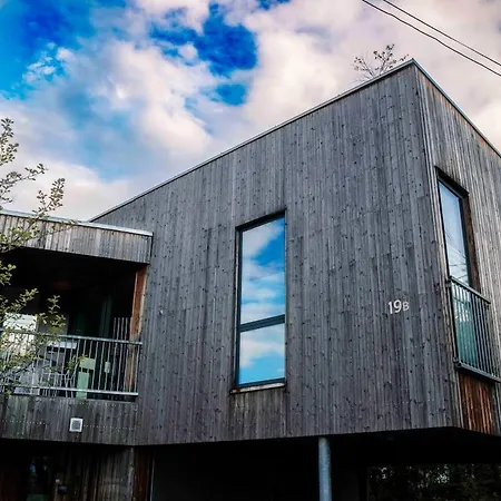 Villa Architect-designed House On The Rooftops Of The